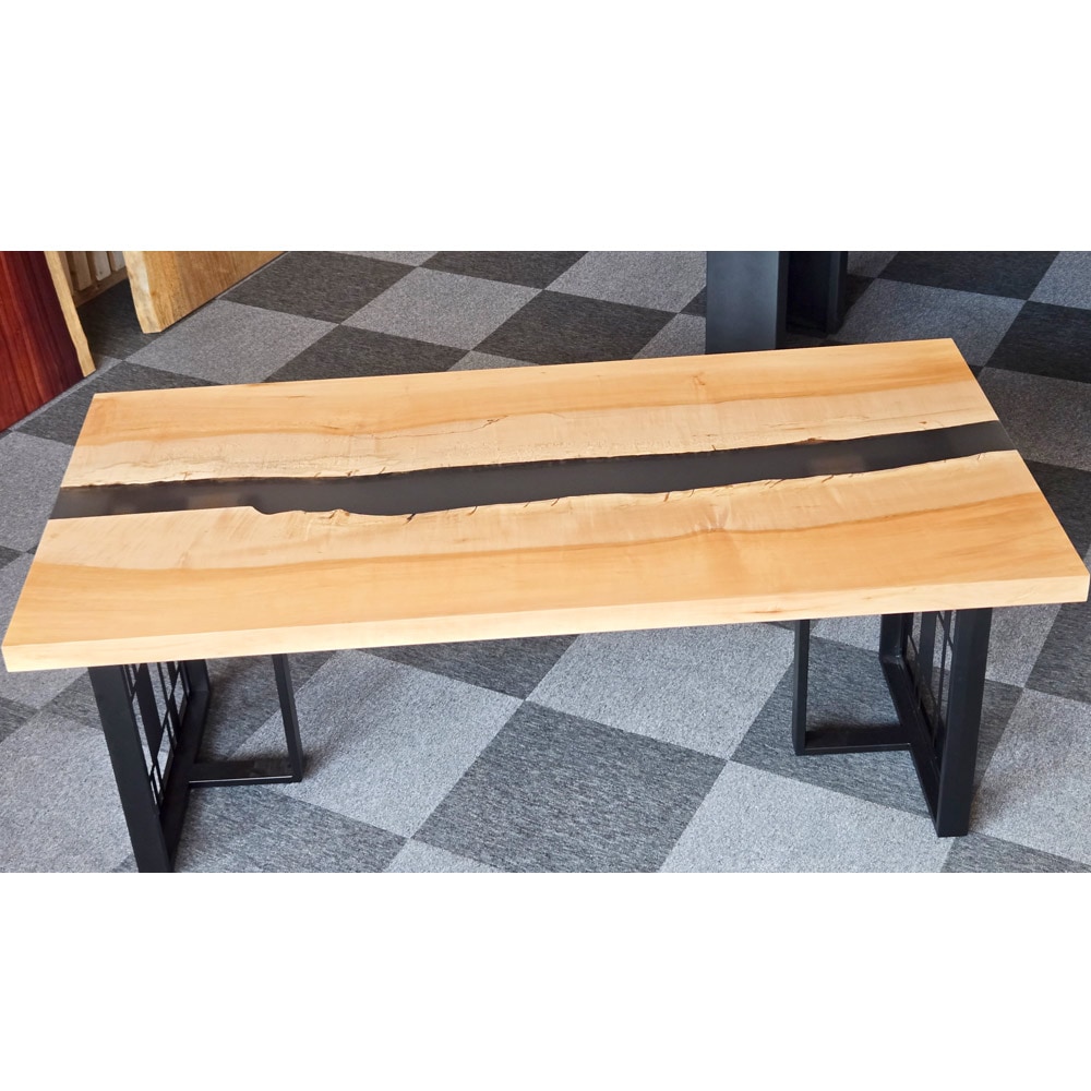 カエデ＋レジン ダイニングテーブル 一枚板 ウレタン塗装つや消し