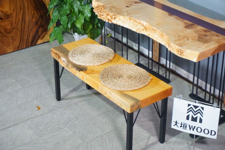 イチョウ 一枚板 ベンチ 脚付 ウレタン仕上げ