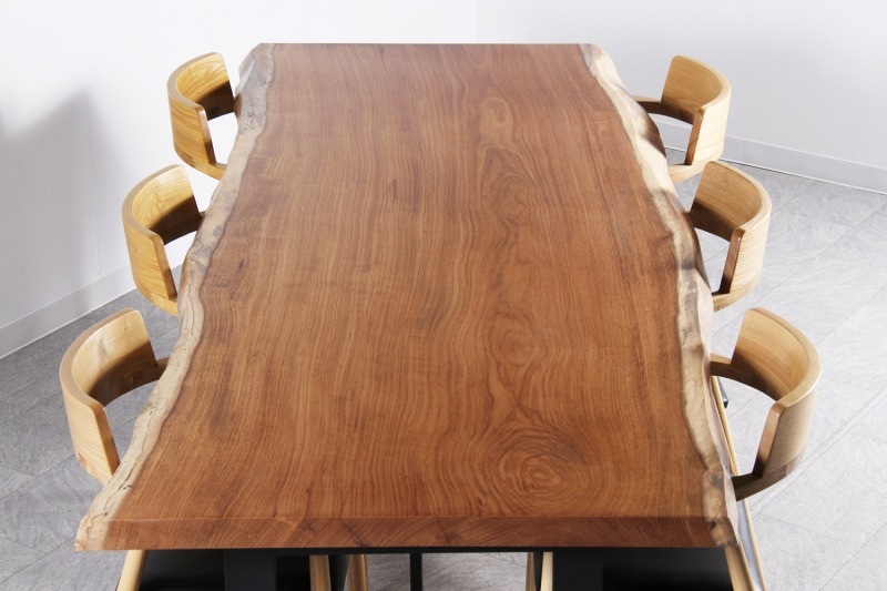 クウイラ(メルバウ) 1枚板 ウレタン仕上げ 6人掛け