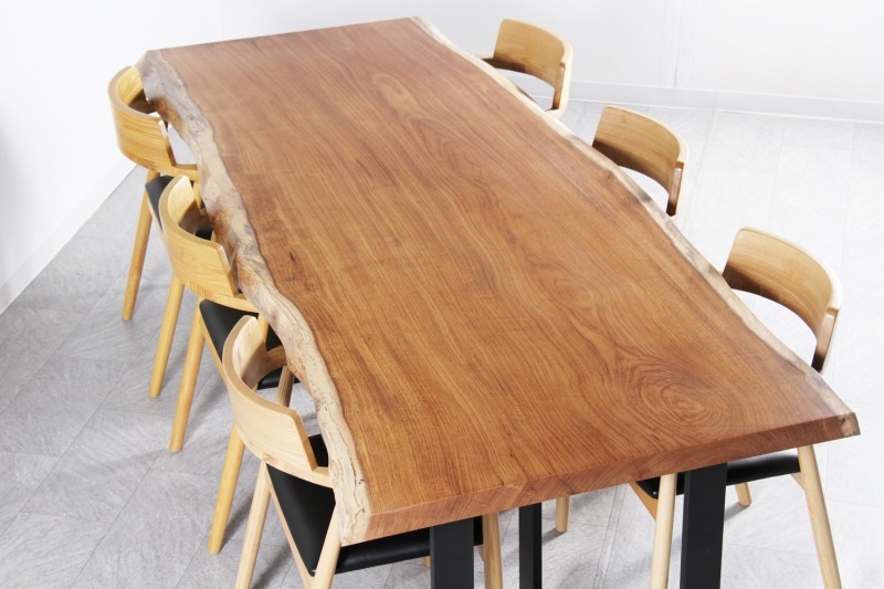 クウイラ(メルバウ) 1枚板 ウレタン仕上げ 6人掛け