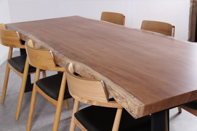 クウイラ(メルバウ) 1枚板 ウレタン仕上げ 6人掛け