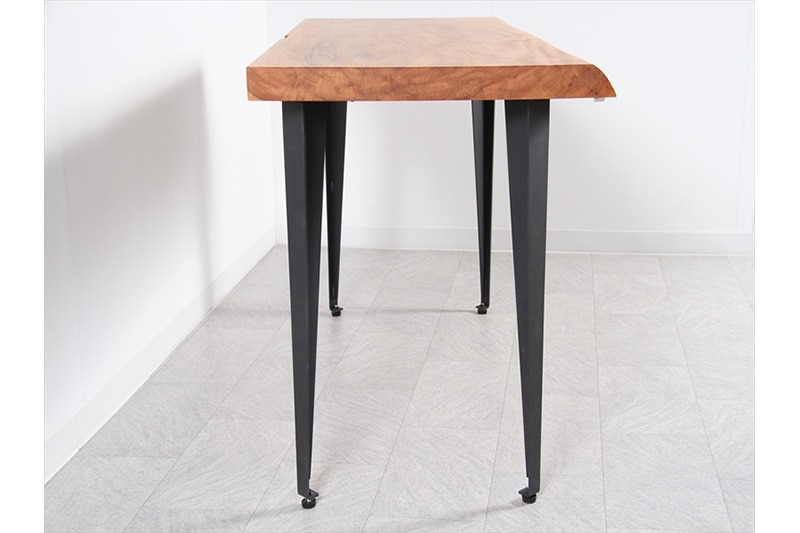 一枚板 栃 PCテーブル(アイアン脚付き)　　オイル仕上げ