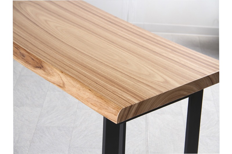 ベリ　一枚板テーブル　一枚板　ウレタン仕上げ