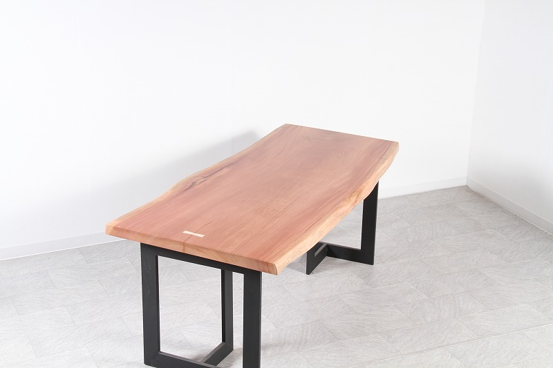 シンガポールマホガニー 1枚板 ウレタン仕上げ 4人掛け | 一枚板