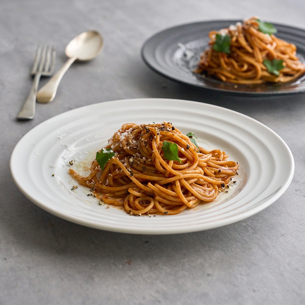 【YAMATSU STANDARD】23cm 中皿 ミート皿 スープ皿 カレー パスタ 盛り皿 丸皿 プレート 皿 白 黒 ホワイト ブラック おしゃれ 収納 カフェ食器 シンプル 美濃焼 磁器 ポーセラーツ BPAフリー ギフト 業務用 軽い 日本製