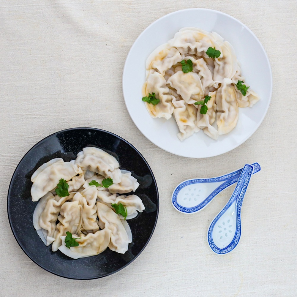 【YAMATSU STANDARD】22cm 深皿 パスタ カレー サラダ 丸皿 プレート 皿 白 黒 ホワイト ブラック おしゃれ 収納 カフェ食器 シンプル 美濃焼 磁器 ポーセラーツ BPAフリー ギフト 業務用 軽い 日本製