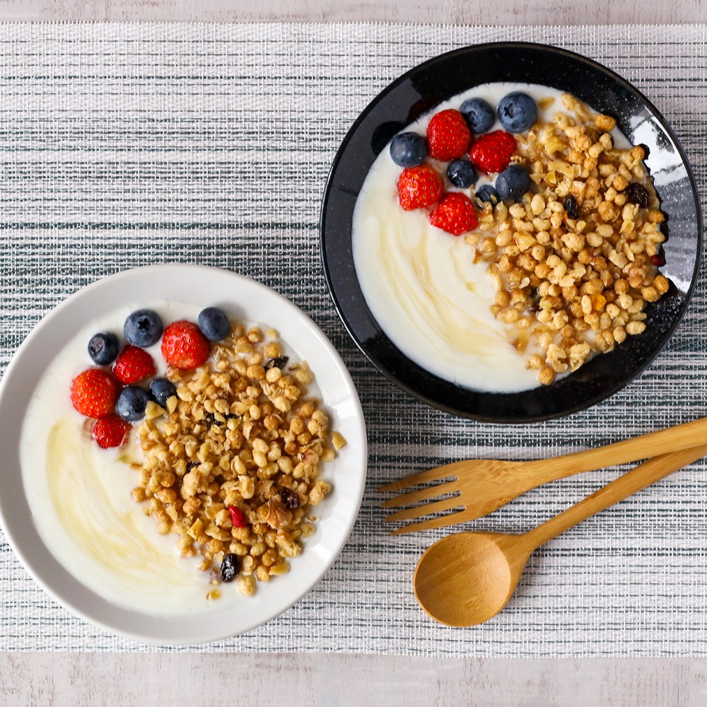 【YAMATSU STANDARD】17cm 深皿 取り皿 サラダ 丸皿 プレート 皿 白 黒 ホワイト ブラック おしゃれ 収納 カフェ食器 シンプル 美濃焼 磁器 ポーセラーツ BPAフリー ギフト 業務用 軽い 日本製