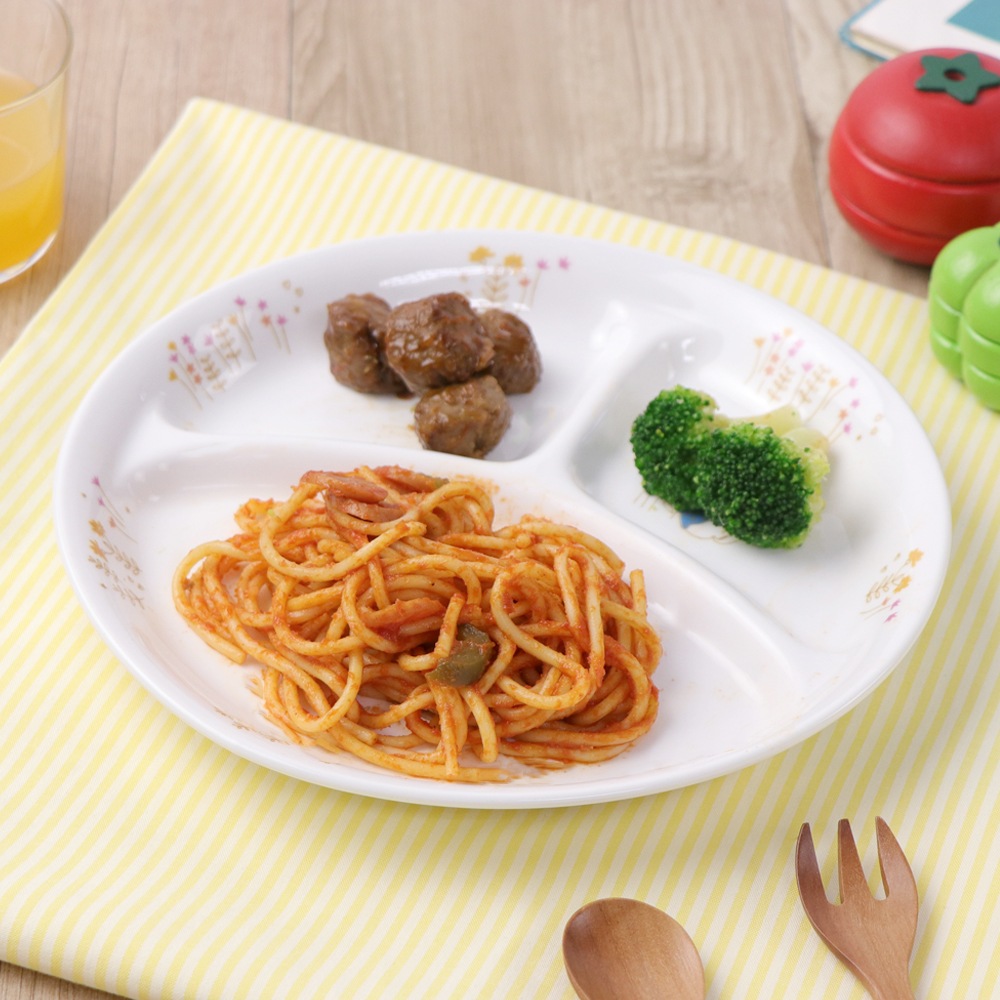 【こどもの笑顔を引き出す！ 定番の仕切プレート】ピーターラビット TM