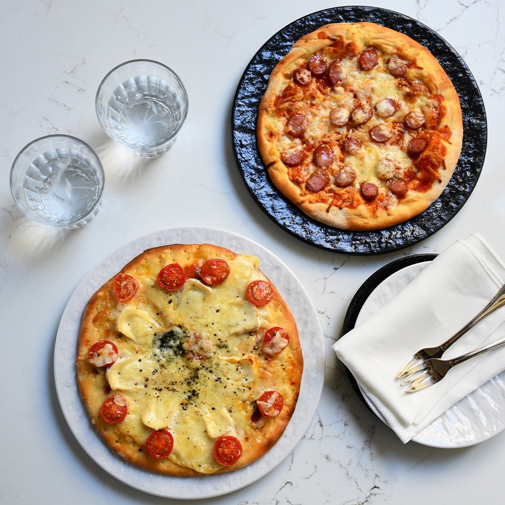 【YAMATSU STANDARD】25cm 大皿  メイン 朝食 おやつ 丸皿 プレート 皿 白 黒 ホワイト ブラック おしゃれ 収納 カフェ食器 シンプル 美濃焼 磁器 ポーセラーツ BPAフリー ギフト 業務用 軽い 日本製