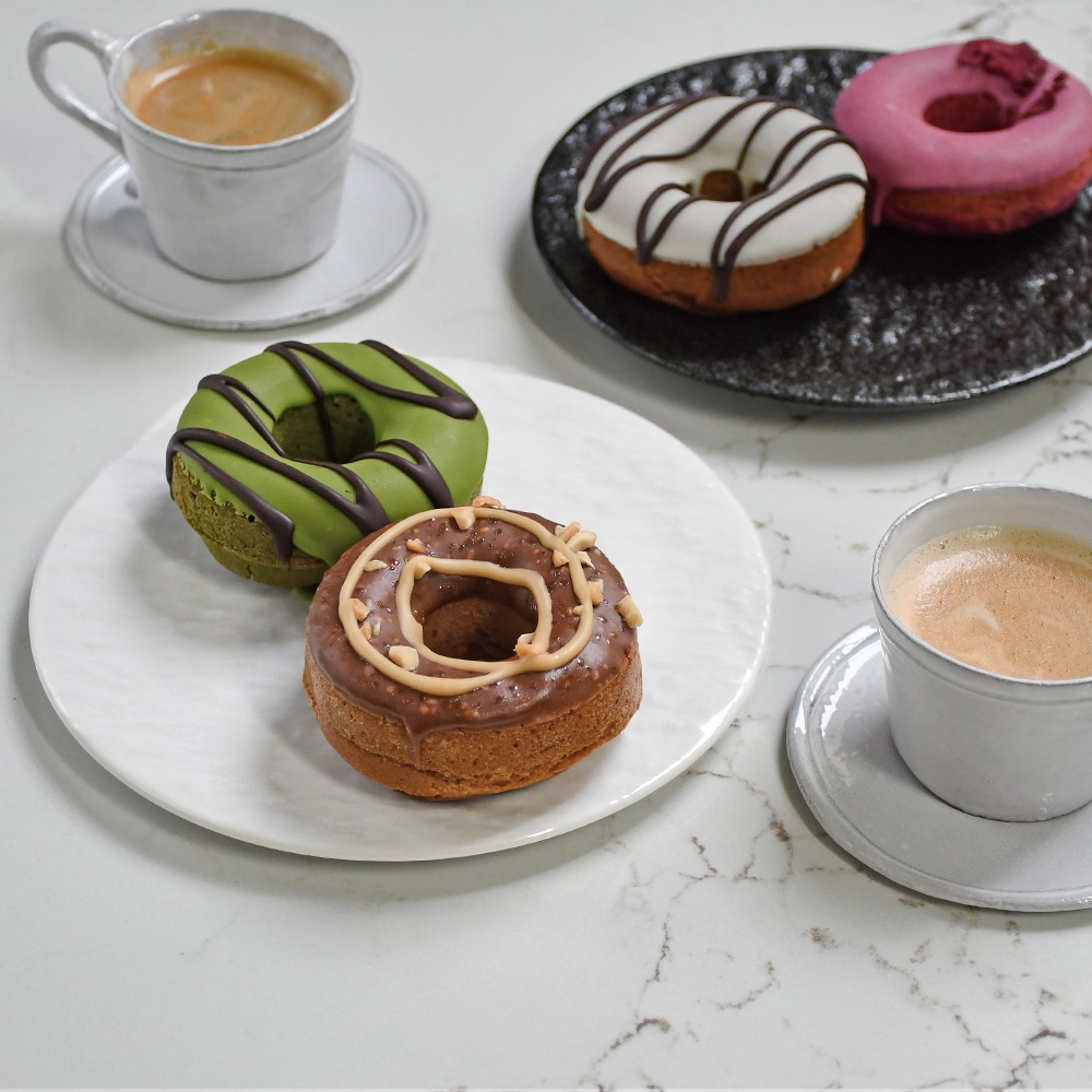 【YAMATSU STANDARD】15cm 小皿 小鉢 取鉢 朝食 おやつ 丸皿 プレート 皿 白 黒 ホワイト ブラック おしゃれ 収納 カフェ食器 シンプル 美濃焼 磁器 ポーセラーツ BPAフリー ギフト 業務用 軽い 日本製