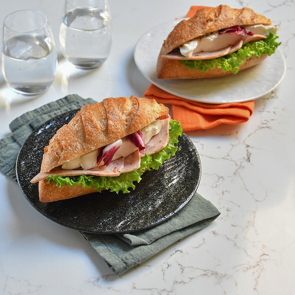 【YAMATSU STANDARD】19cm 中皿 取り皿 おやつ 丸皿 プレート 皿 白 黒 ホワイト ブラック おしゃれ 収納 カフェ食器 シンプル 美濃焼 磁器 ポーセラーツ BPAフリー ギフト 業務用 軽い 日本製