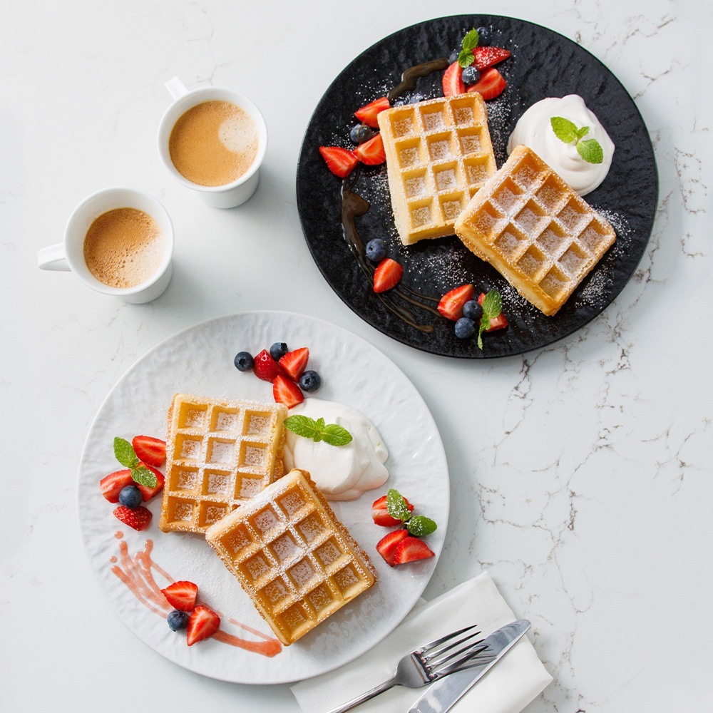 【YAMATSU STANDARD】27cm 大皿 メイン皿 ディナー皿 丸皿 プレート 皿 白 黒 ホワイト ブラック おしゃれ 収納 カフェ食器 シンプル 美濃焼 磁器 ポーセラーツ BPAフリー ギフト 業務用 軽い 日本製