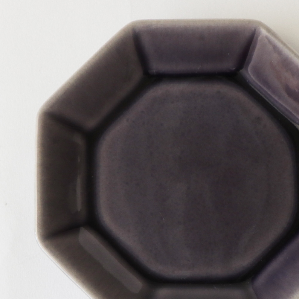 【八角形のかわいいおやつ皿】