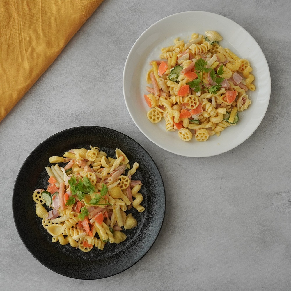 【YAMATSU STANDARD】23cm 中皿 ミート皿 ワンプレート カレー パスタ シンプル 丸皿 プレート 皿 白 黒 ホワイト ブラック おしゃれ 収納 カフェ食器 シンプル 美濃焼 磁器 ポーセラーツ BPAフリー ギフト 業務用 軽い 日本製