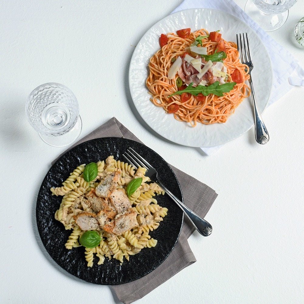 【YAMATSU STANDARD】24cm 中皿 ミート皿 ワンプレート カレー パスタ シンプル 丸皿 プレート 皿 白 黒 ホワイト ブラック おしゃれ 収納 カフェ食器 シンプル 美濃焼 磁器 ポーセラーツ BPAフリー ギフト 業務用 軽い 日本製