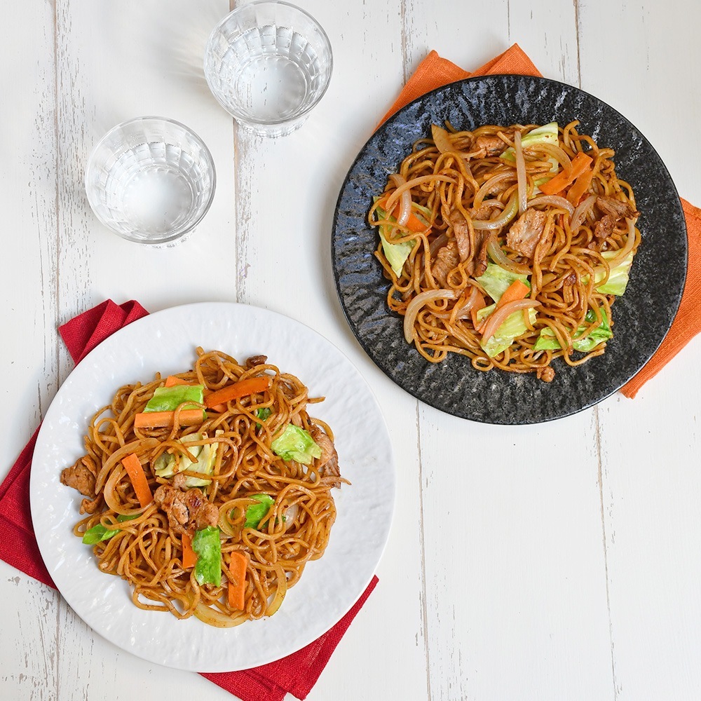 【YAMATSU STANDARD】24cm 中皿 ミート皿 ワンプレート カレー パスタ シンプル 丸皿 プレート 皿 白 黒 ホワイト ブラック おしゃれ 収納 カフェ食器 シンプル 美濃焼 磁器 ポーセラーツ BPAフリー ギフト 業務用 軽い 日本製