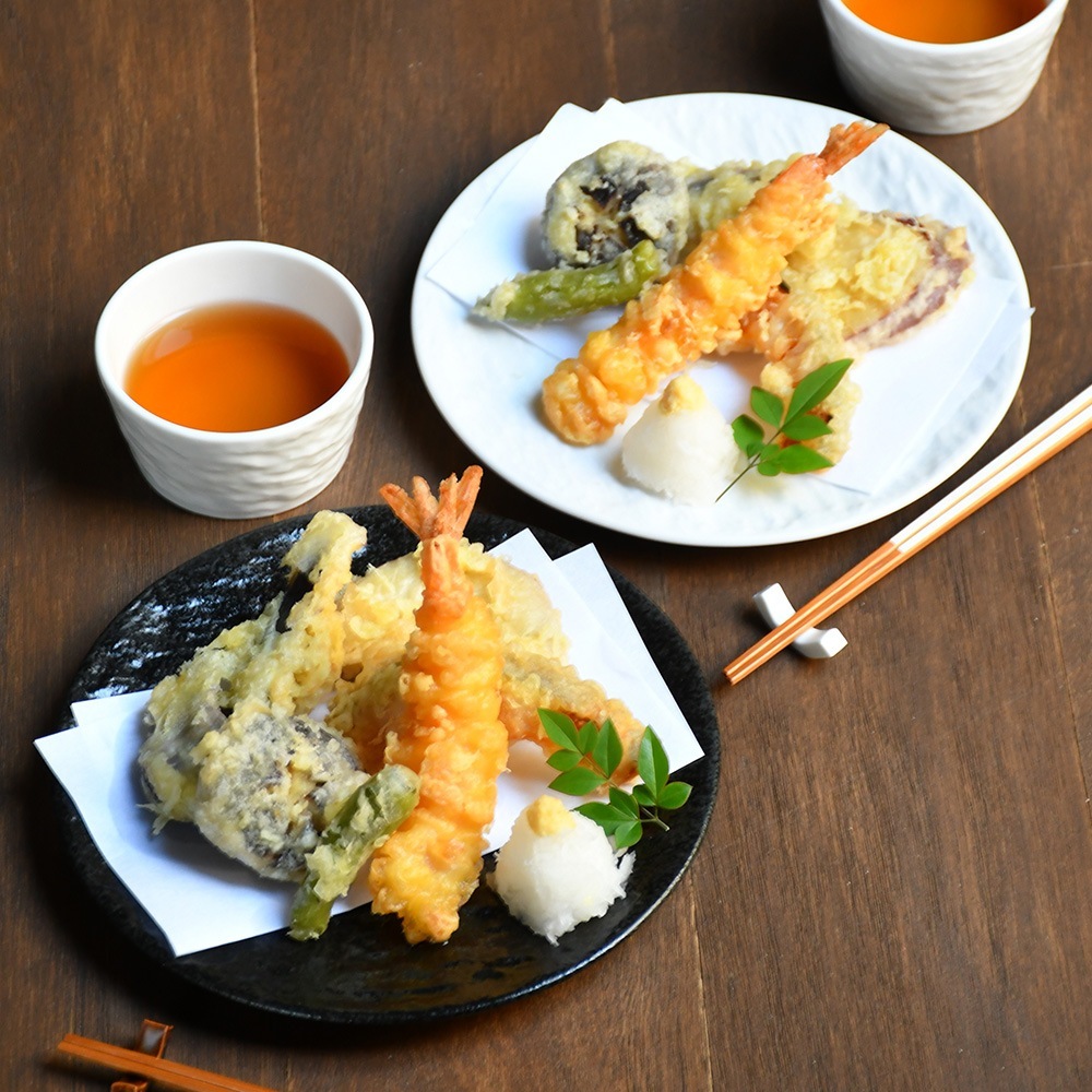 【YAMATSU STANDARD】20cm 中皿 取り皿 ワンプレート パン皿 サラダ カレー パスタ シンプル 丸皿 プレート 皿 白 黒 ホワイト ブラック おしゃれ 収納 カフェ食器 シンプル 美濃焼 磁器 ポーセラーツ BPAフリー ギフト 業務用 軽い 日本製