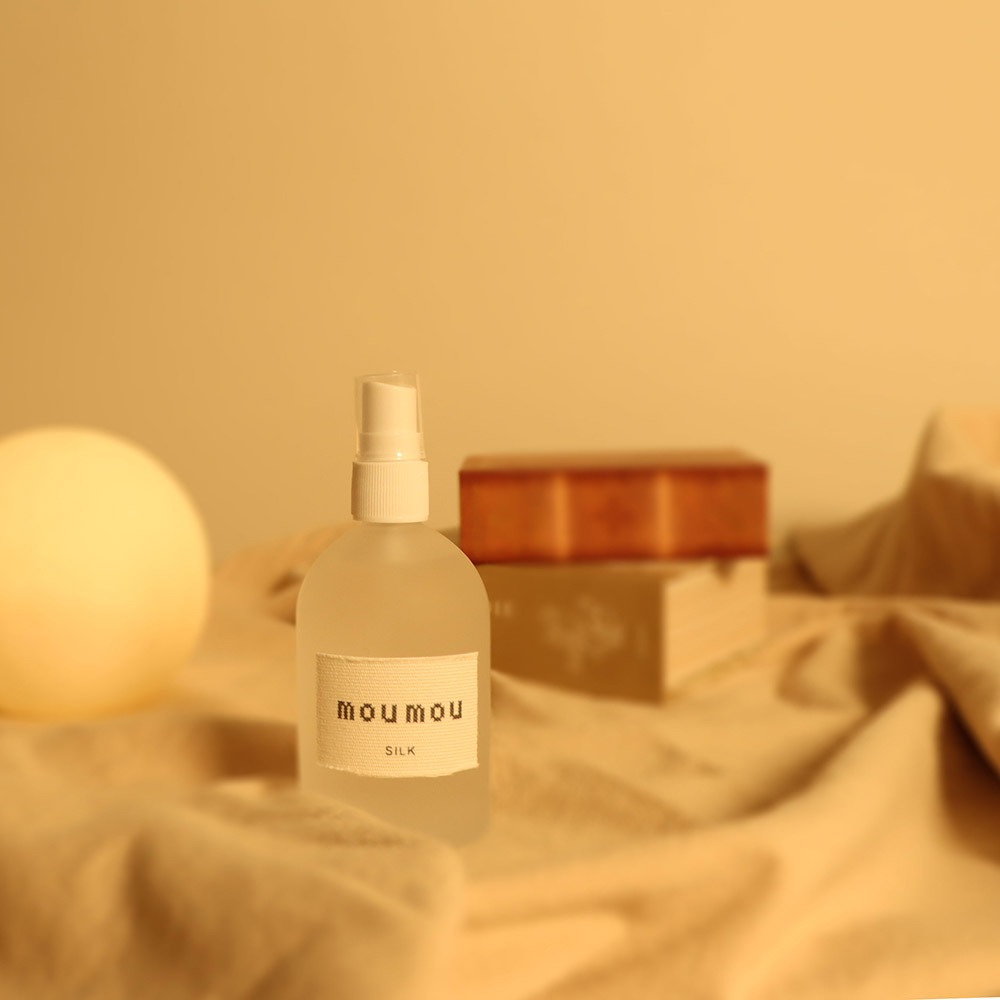 moumou　PIllow Mist ピローミスト ルーム フレグランス 芳香剤 清潔感 優しい香り シンプル ミスト リラックスタイム コットン シルク リネン デザイン 衣類