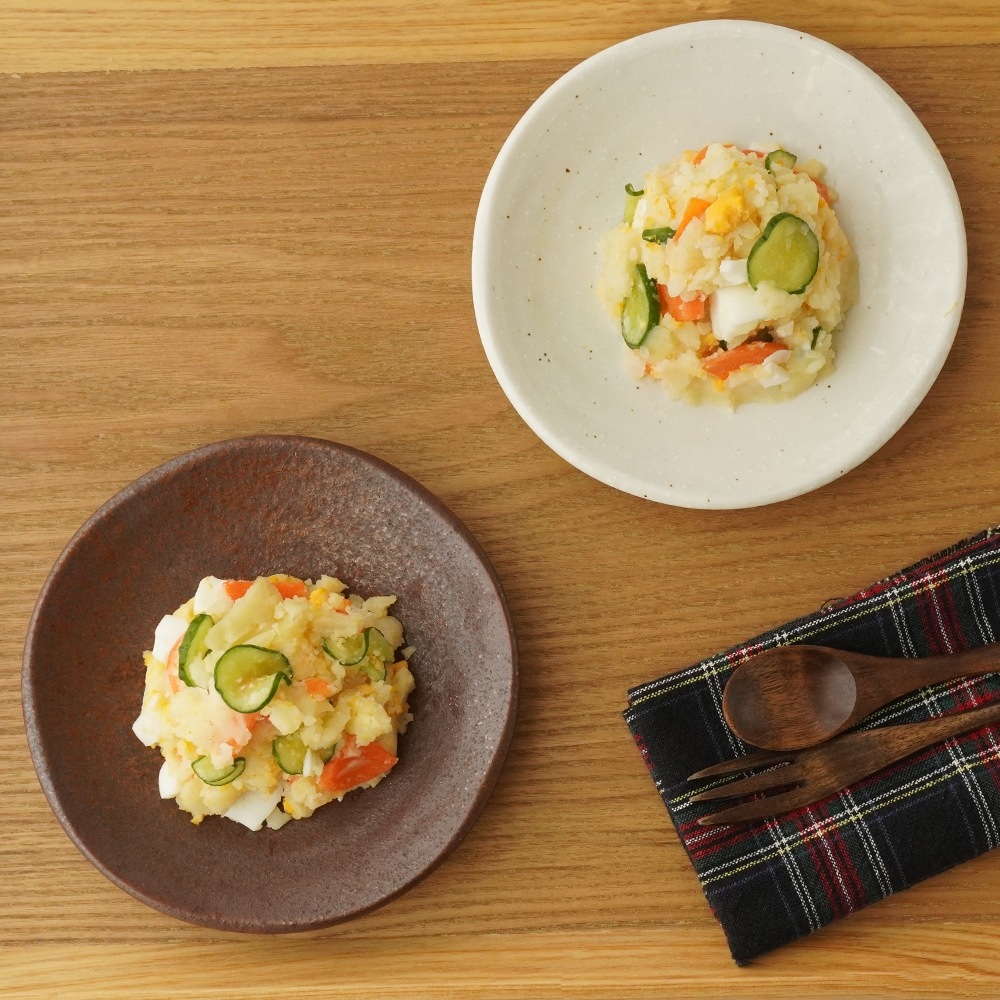 【YAMATSU STANDARD】14cm 小皿 副菜 取鉢 取り皿 おつまみ おやつ 丸皿 プレート 皿 白 茶 ホワイト ブラウン おしゃれ 収納 カフェ食器 シンプル 美濃焼 磁器 ポーセラーツ BPAフリー ギフト 業務用 軽い 日本製