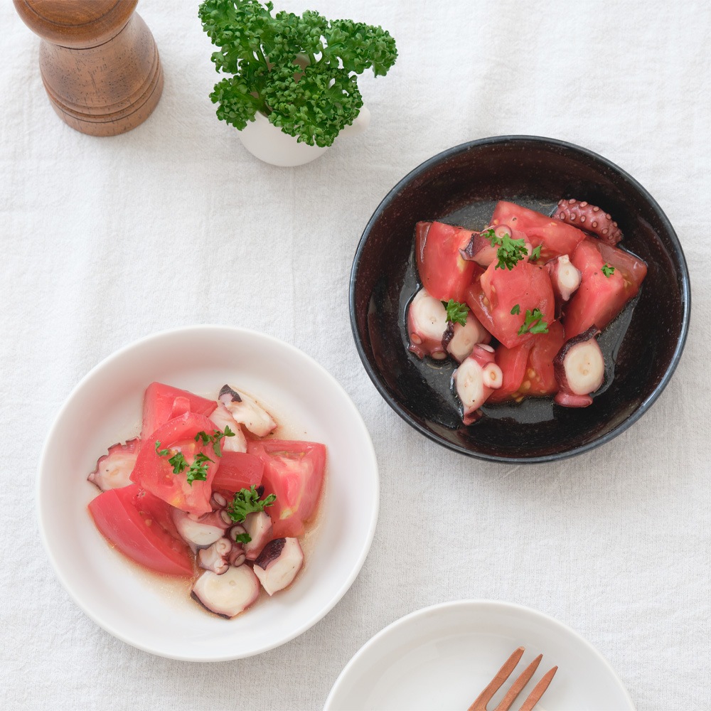 【YAMATSU STANDARD】14cm 小皿 副菜 取鉢 取り皿 おつまみ おやつ 丸皿 プレート 皿 白 黒 ホワイト ブラック 小皿〜17.9 おしゃれ 収納 カフェ食器 シンプル 美濃焼 磁器 ポーセラーツ BPAフリー ギフト 業務用 軽い 日本製