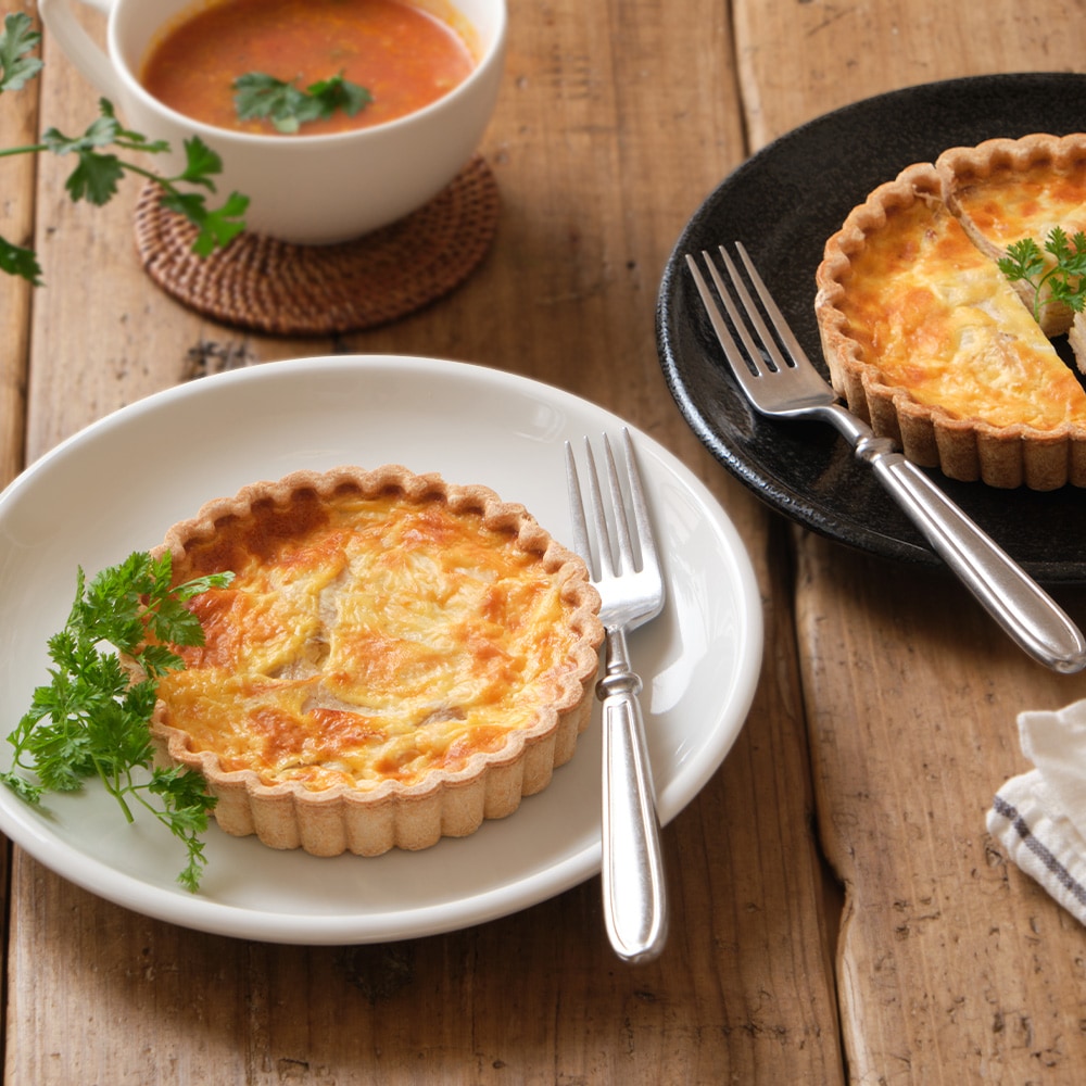 【YAMATSU STANDARD】21cm 中皿 取り皿 盛りつけ サラダ ワンプレート パン皿 パスタ シンプル カレー パスタ シンプル 丸皿 プレート 皿 白 黒 ホワイト ブラック おしゃれ 収納 カフェ食器 シンプル 美濃焼 磁器  BPAフリー ギフト 業務用 軽い 日本製