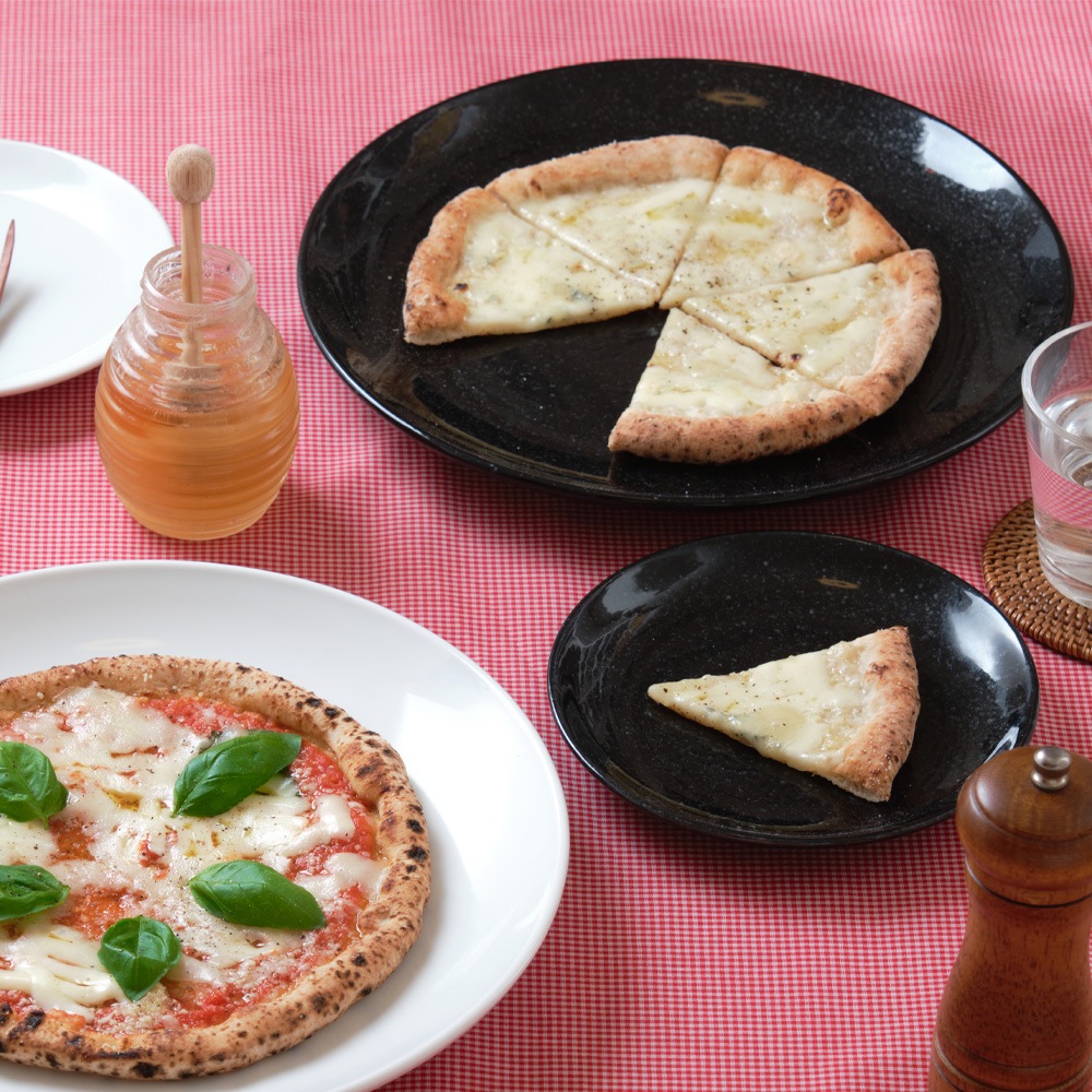 【YAMATSU STANDARD】28cm 大皿 メイン皿 ディナー皿 丸皿 プレート 皿 白 黒 ホワイト ブラック 食器 食洗機 電子レンジ 白 黒 ホワイト ブラック おしゃれ 収納 カフェ食器 シンプル 美濃焼 磁器 ポーセラーツ BPAフリー ギフト 業務用 軽い 日本製