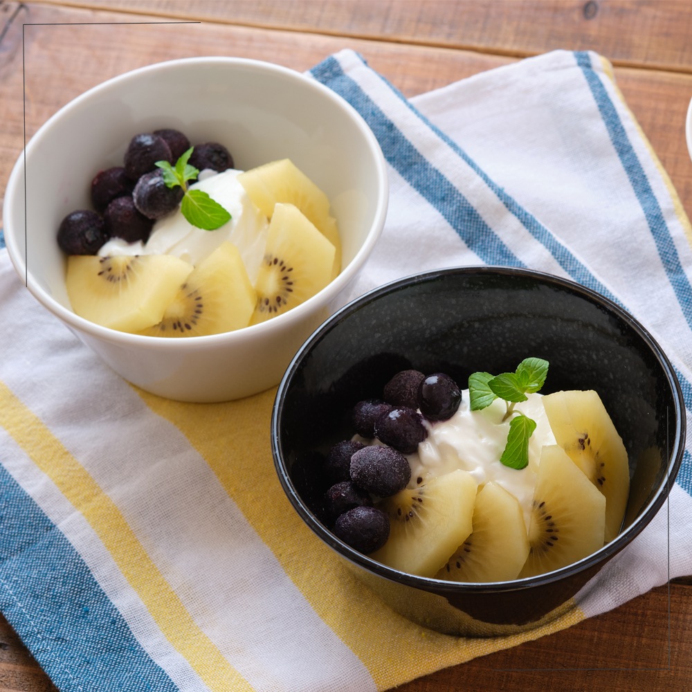 【YAMATSU STANDARD】12cm ボウル 小鉢 副菜 取鉢 どんぶり おやつ 丸皿 プレート 皿 白 黒 ホワイト ブラック おしゃれ 収納 カフェ食器 シンプル 美濃焼 磁器 ポーセラーツ BPAフリー ギフト 業務用 軽い 日本製