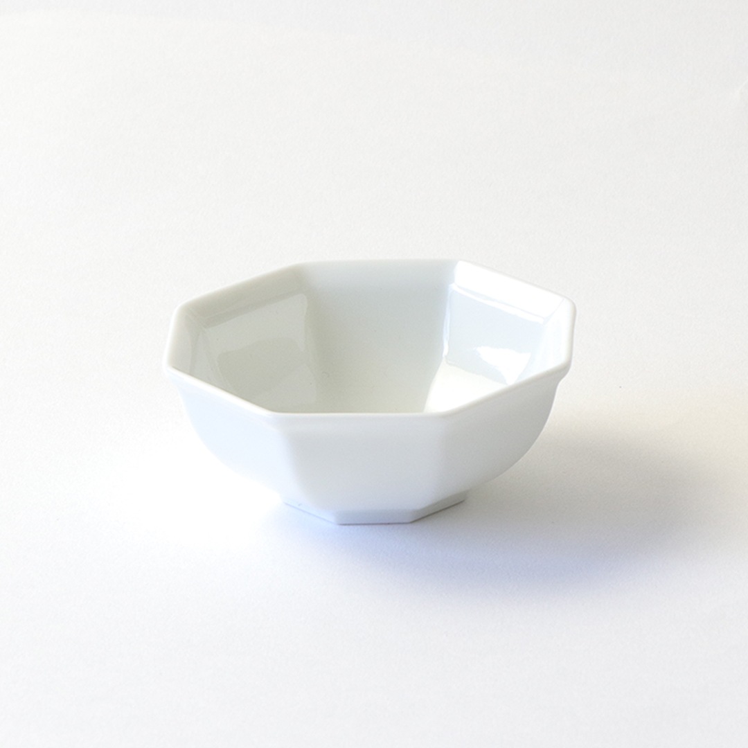 きらら！ 新品！チャーチル製！お皿！直径17cm 深さ2cm 4枚セット きらら！ 新品！チャーチル製！お皿！直径17cm 深さ2cm 4枚