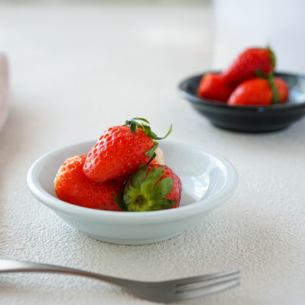 【YAMATSU STANDARD】11cm 深皿 小皿 取り皿 サラダ 丸皿 デザート 皿 黒 青 ブラック ライトブルー おしゃれ 収納 カフェ食器 シンプル 美濃焼 磁器 ポーセラーツ BPAフリー ギフト 業務用 軽い 日本製