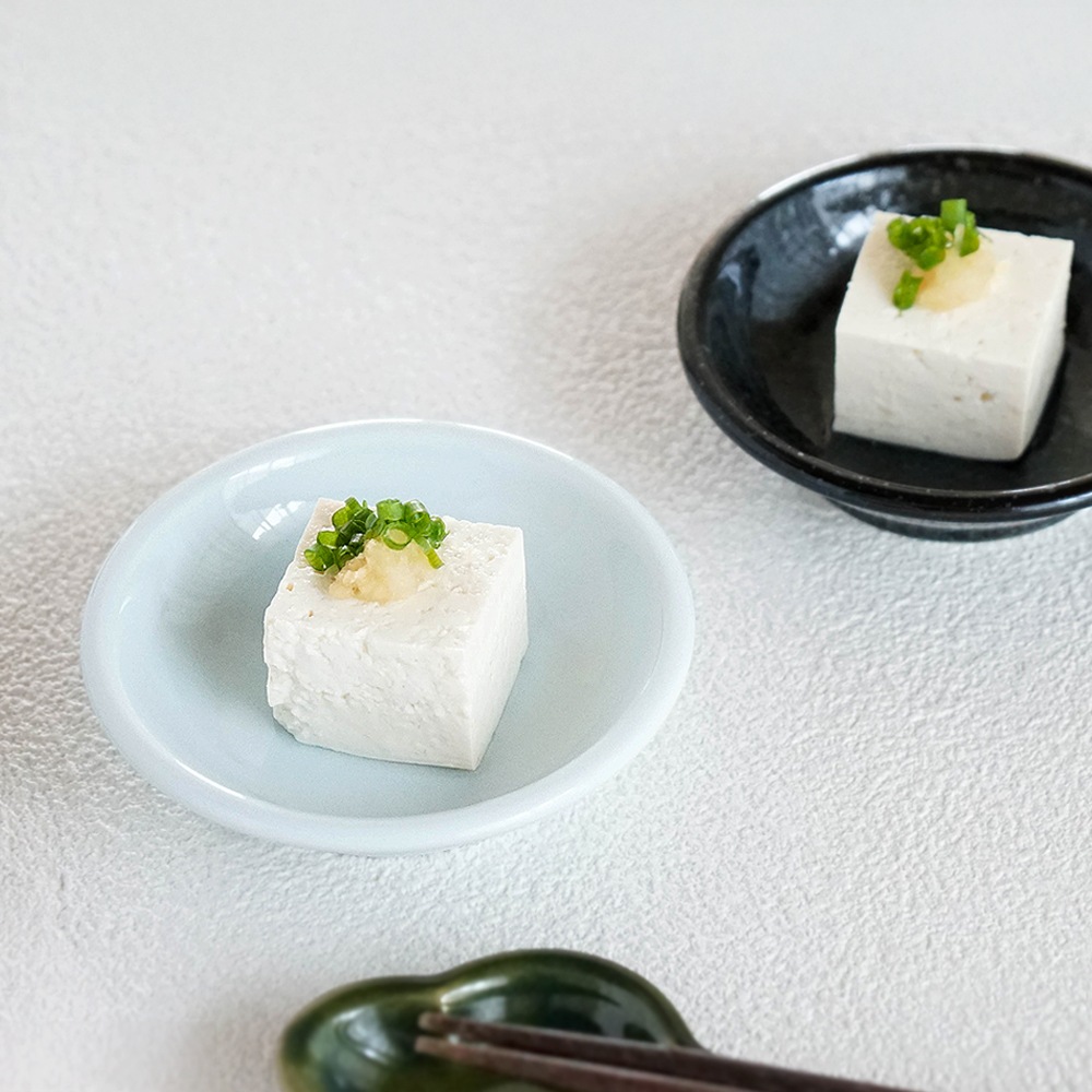 【YAMATSU STANDARD】10cm 深皿 小皿 取り皿 サラダ 丸皿 デザート 皿 黒 青 ブラック ライトブルー おしゃれ 収納 カフェ食器 シンプル 美濃焼 磁器 ポーセラーツ BPAフリー ギフト 業務用 軽い 日本製