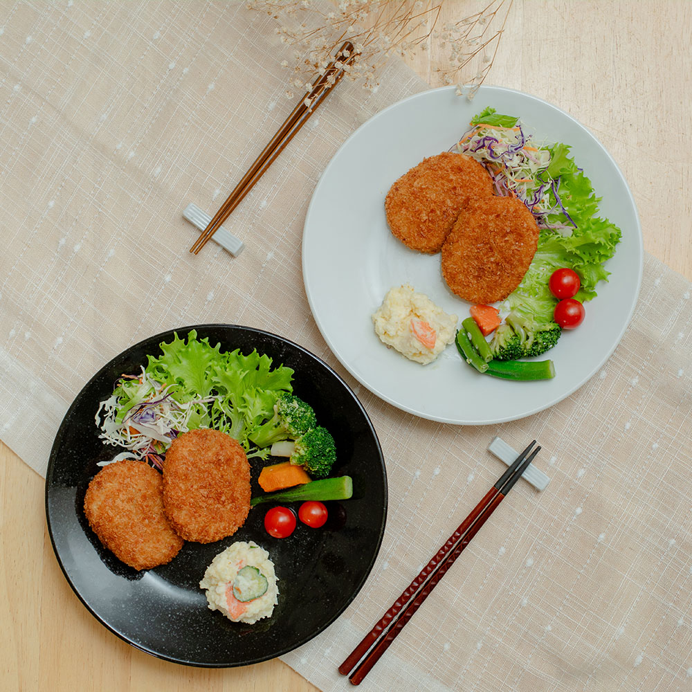 【YAMATSU STANDARD】24cm 深皿 皿 ワンプレート カレー パスタ サラダ 丸皿 プレート 皿 白 黒  ホワイト ブラック  おしゃれ 収納 カフェ食器 シンプル 美濃焼 磁器 ポーセラーツ BPAフリー ギフト 業務用 軽い 日本製