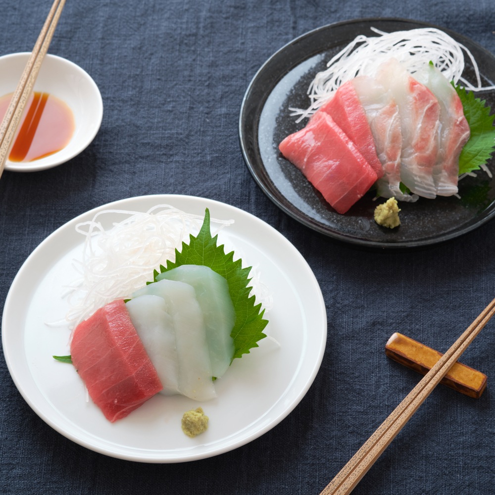 【YAMATSU STANDARD】17cm 小皿 平皿 取鉢 取り皿 シンプル 丸皿 プレート 皿 白 黒 ホワイト ブラック おしゃれ 収納 カフェ食器 シンプル 美濃焼 磁器 ポーセラーツ BPAフリー ギフト 業務用 軽い 日本製