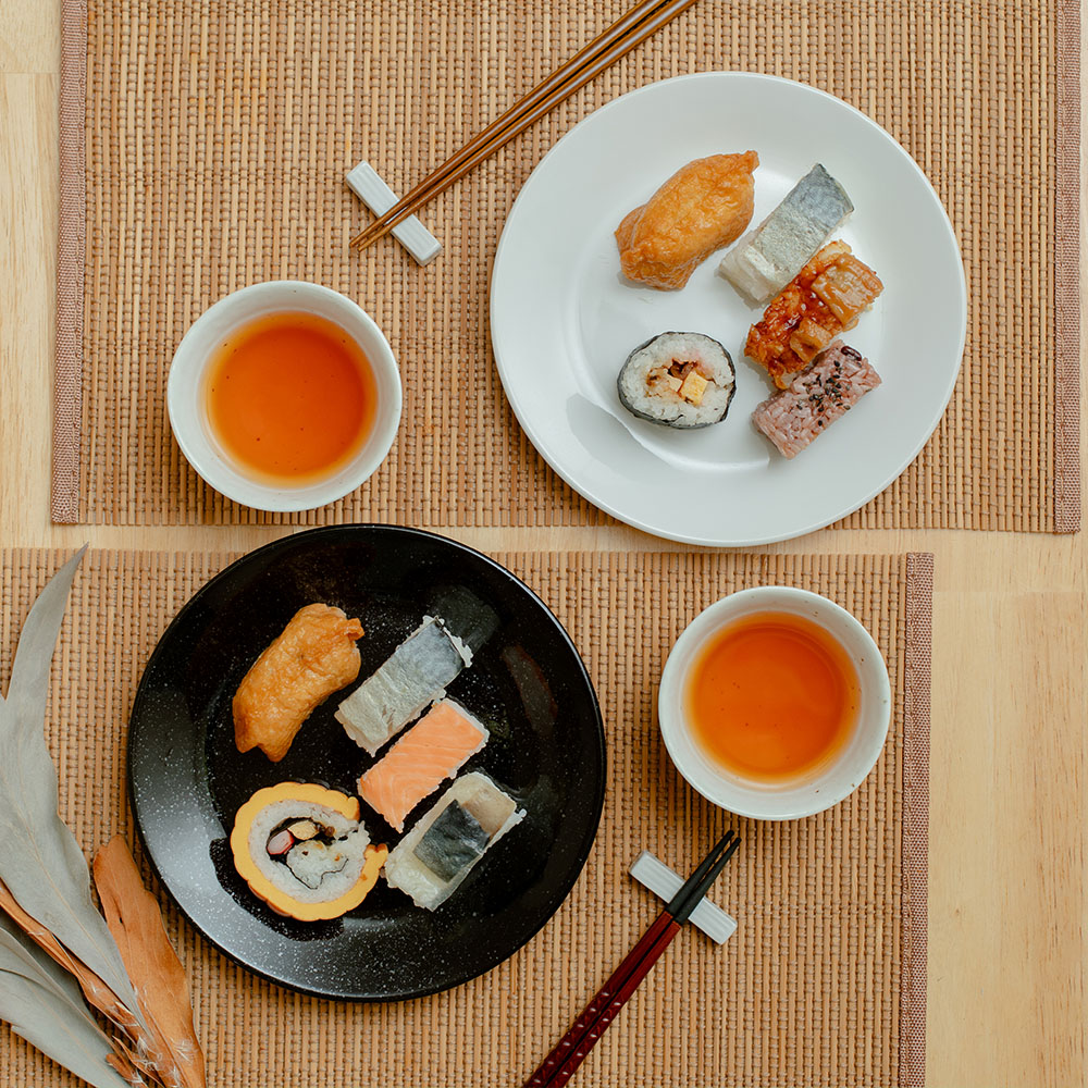 【YAMATSU STANDARD】19cm 浅皿 中皿 ワンプレート パスタ サラダ 丸皿 プレート 皿 白 黒  ホワイト ブラック  おしゃれ 収納 カフェ食器 シンプル 美濃焼 磁器 ポーセラーツ BPAフリー ギフト 業務用 軽い 日本製