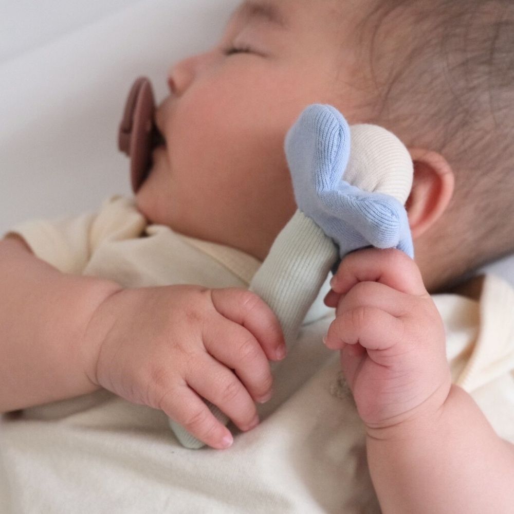 《在庫処分 半額》大人気【日本製】コットン100% お花のラトル Lien de famille リヤンドファミーユ 《ギフトパッケージ付き》キララ