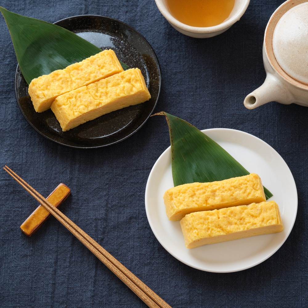 【YAMATSU STANDARD】14cm 小皿 副菜 平皿 取り皿 おつまみ おやつ 丸皿 プレート 皿 白 黒 ホワイト ブラック おしゃれ 収納 カフェ食器 シンプル 美濃焼 磁器 ポーセラーツ BPAフリー ギフト 業務用 軽い 日本製