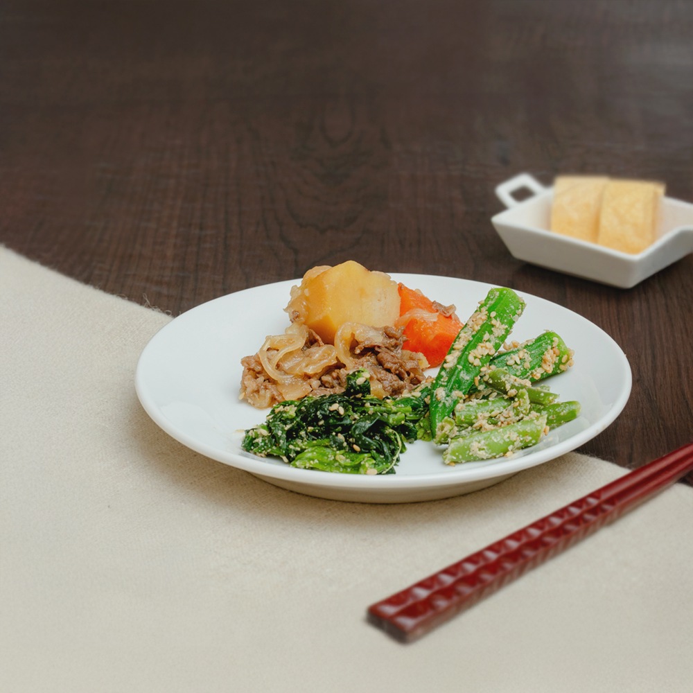 【YAMATSU STANDARD】17cm 浅皿 小皿  デザート サラダ 丸皿 プレート 皿 白 黒  ホワイト ブラック  おしゃれ 収納 カフェ食器 シンプル 美濃焼 磁器 ポーセラーツ BPAフリー ギフト 業務用 軽い 日本製