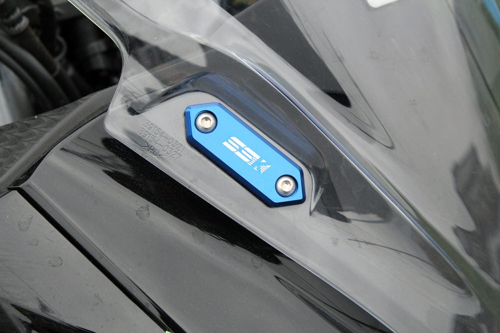 NINJA250/NINJA250SL ミラーホールカバー AMHKA01BE-SR3-1@ | すべての