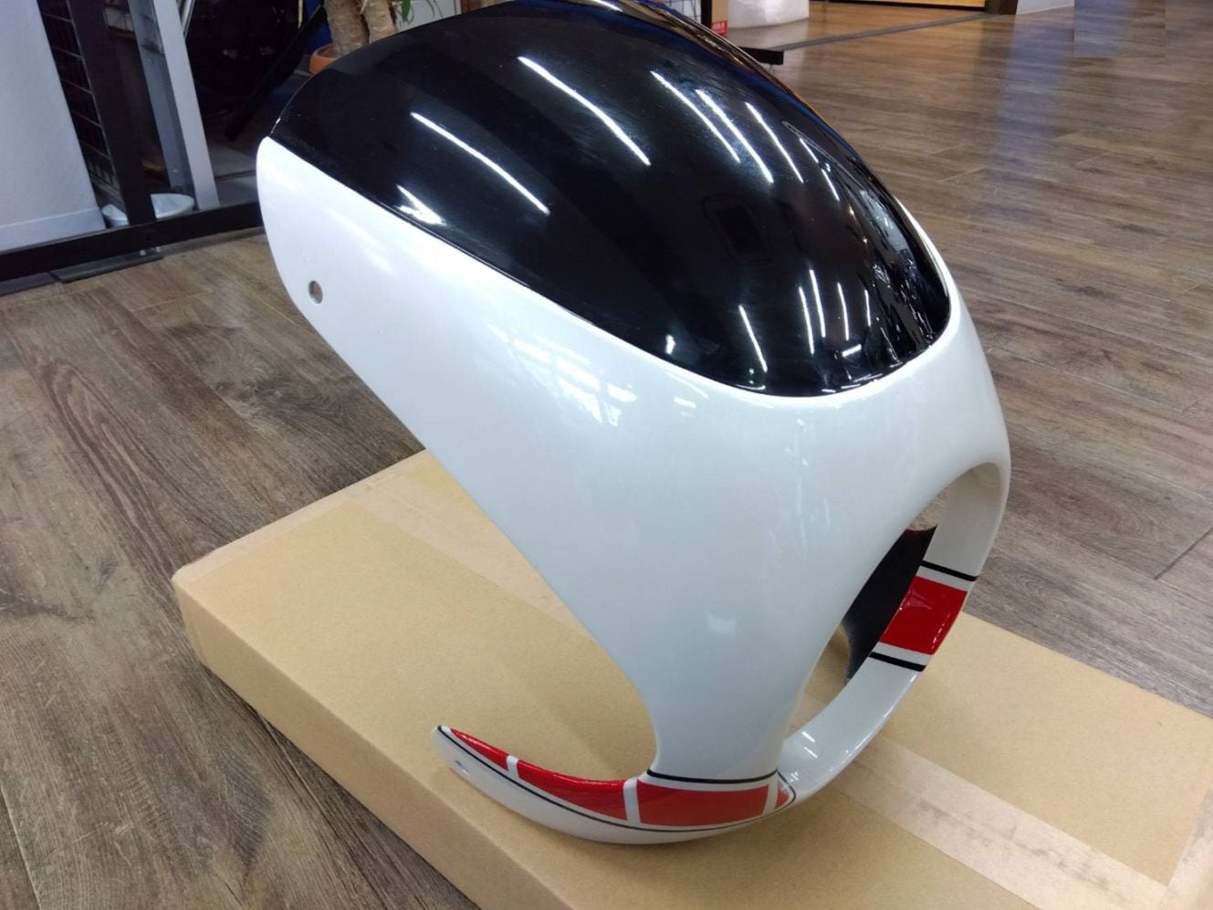 XSR155 ヘッドライトカウル（WGP60th Color） BC-XSR155-WGP60th-SR2-3 