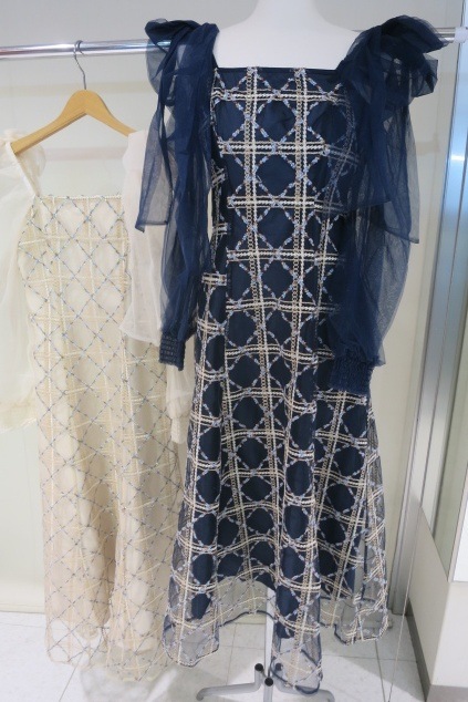 SALE】dazzlin 【20周年記念復刻】レースリボンオフショルドレス