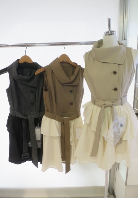 SALE】 dazzlin ボリュームフリルトレンチミニワンピース 0226503016