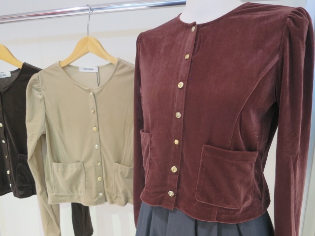 セット売！ココディール ショート丈ベロアカーディガン　ベロアビスチェキャミソール COCODEAL ショート丈ベロアカーディガン 75521182|apricot