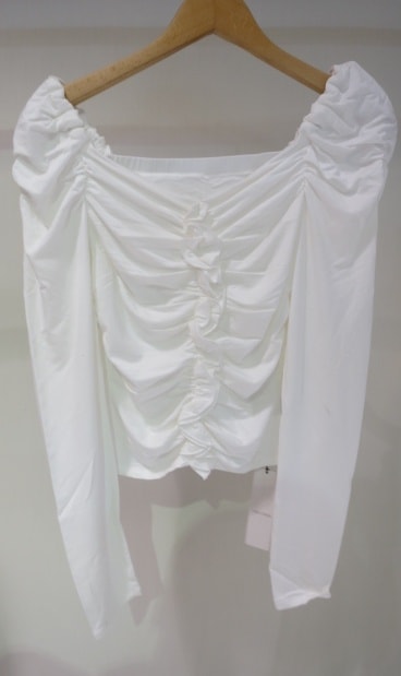 COCODEAL フリルドレープトップス 76121183|apricot online shop