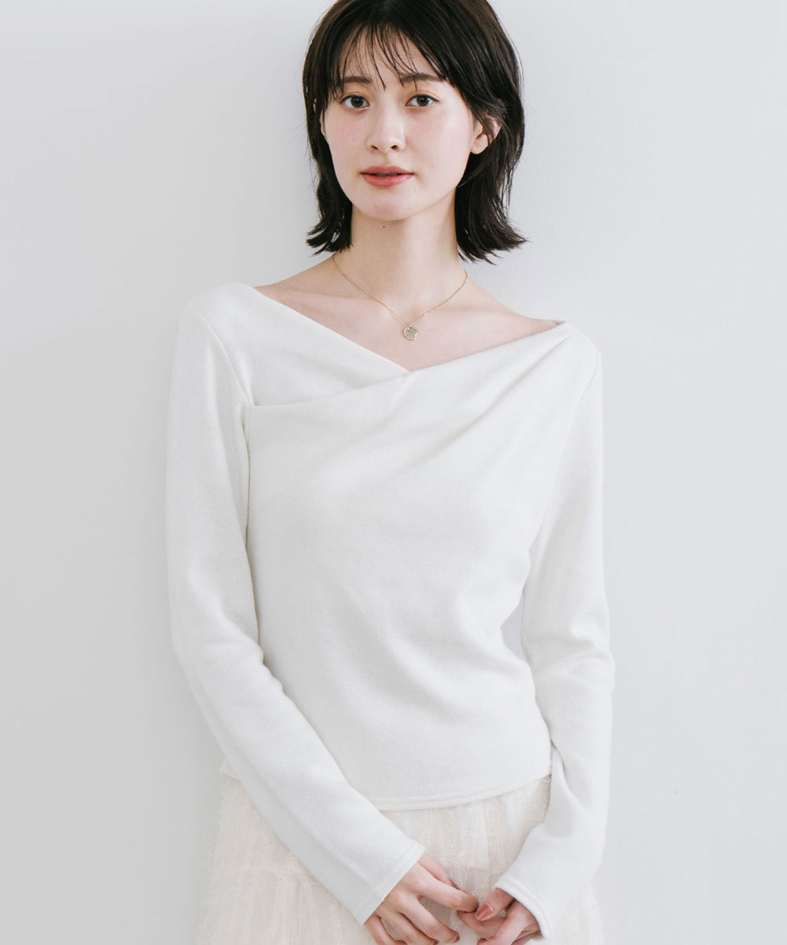 即完売レア☆新品COCODEAL アシメネックオフショルダーカットソー オフ COCODEAL アシメネックオフショルダーカットソー 75721415|apricot