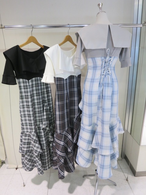 dazzlin ラッフルマーメイドコンビワンピース XS SALE】 dazzlin ラッフルマーメイドコンビワンピース 0225203011