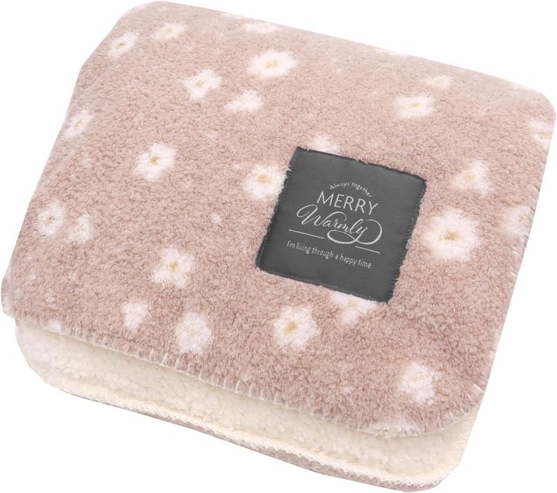 もっちり癒される肌ざわり シープボア風ブランケット「MERRY Warmly」【ハーフケット/ひざ掛け】