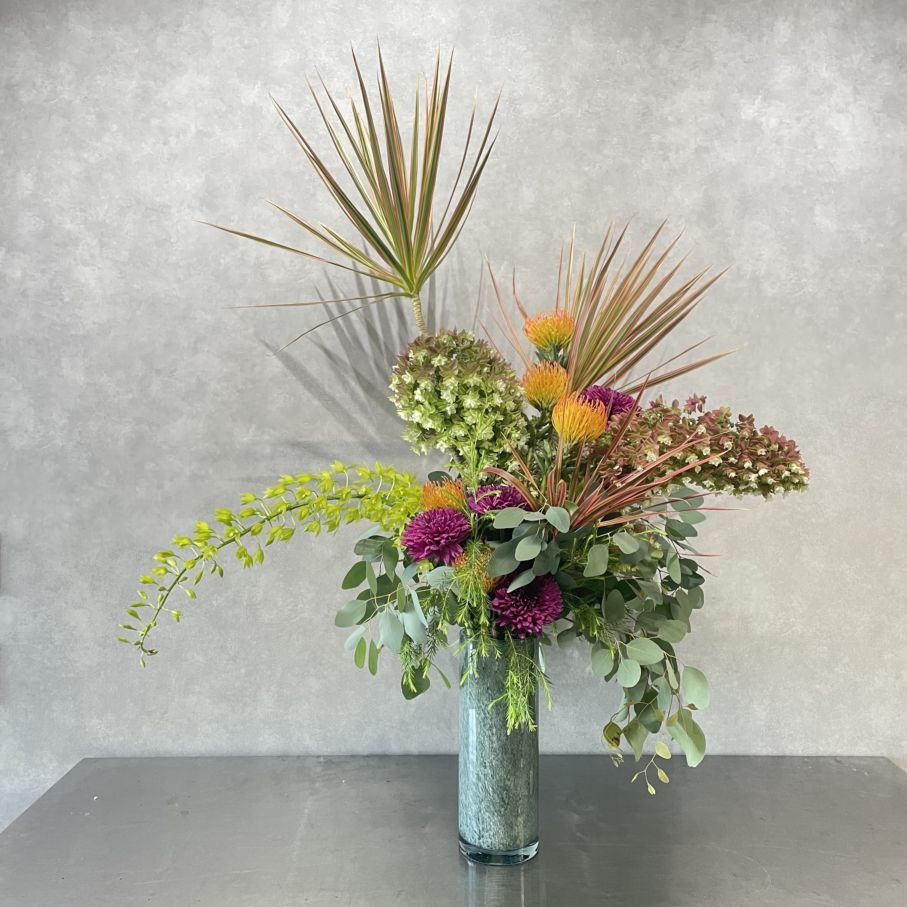 お祝いアレンジメント花（花瓶付き）