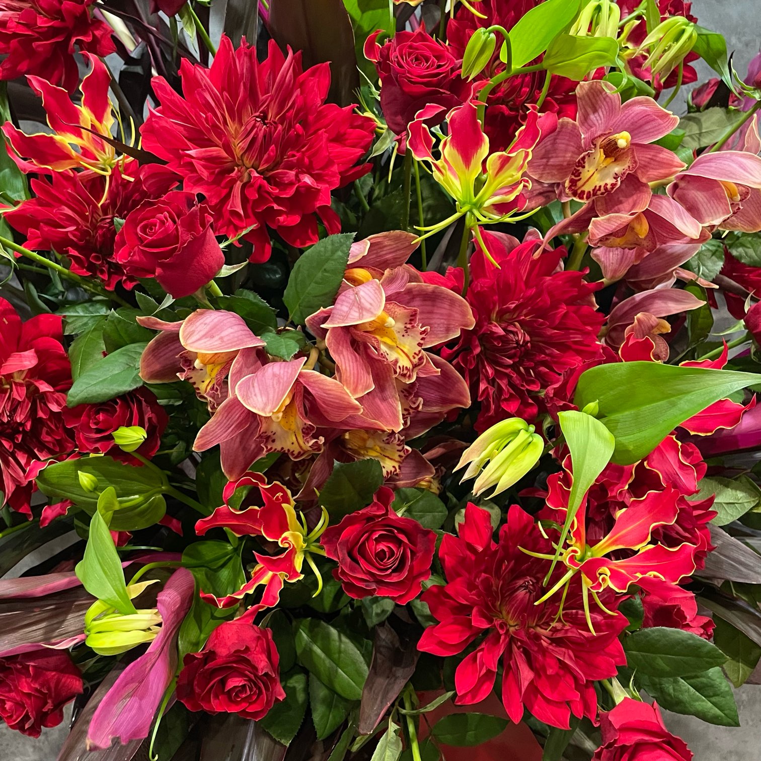 お祝いスタンド花レッド