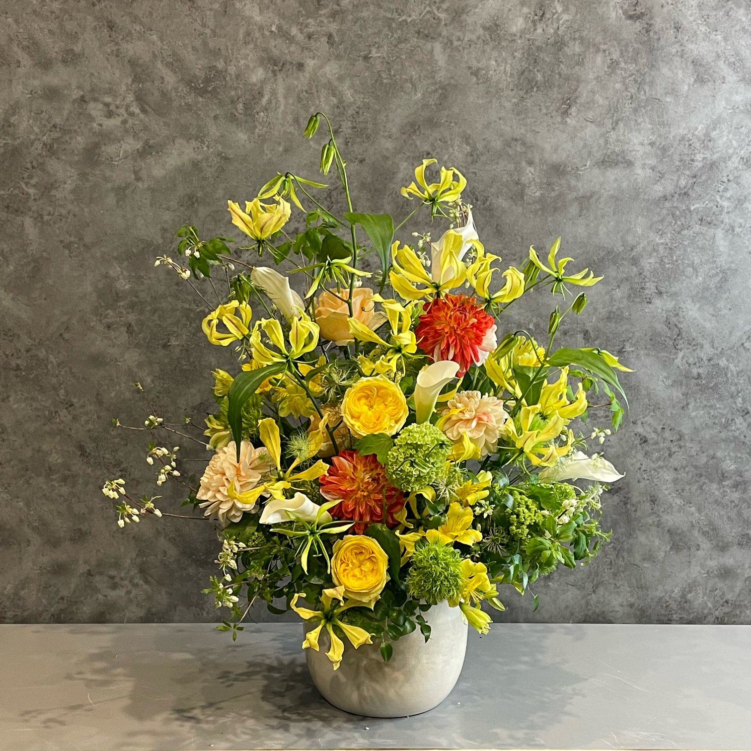 お祝いアレンジメント花2L（ロング）