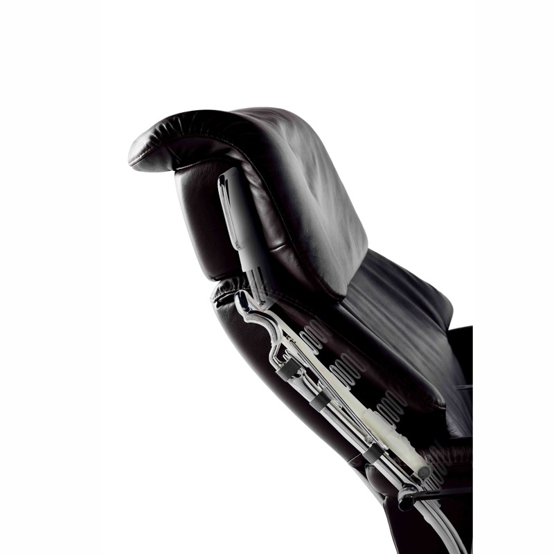 Stressless ストレスレスチェア コンサル シグネチャー オットマン付き 本革張り一人掛けソファ Ohkawa Online Saitama Stressless ストレスレスチェア コンサル シグネチャー オットマン付き 本革張り一人掛けソファ Ohkawa Online Saitama
