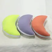 冷感マカロンビーズクッション月型
